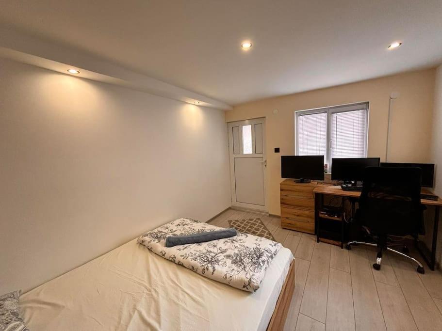Nice House Near City Center Of 루세 외부 사진