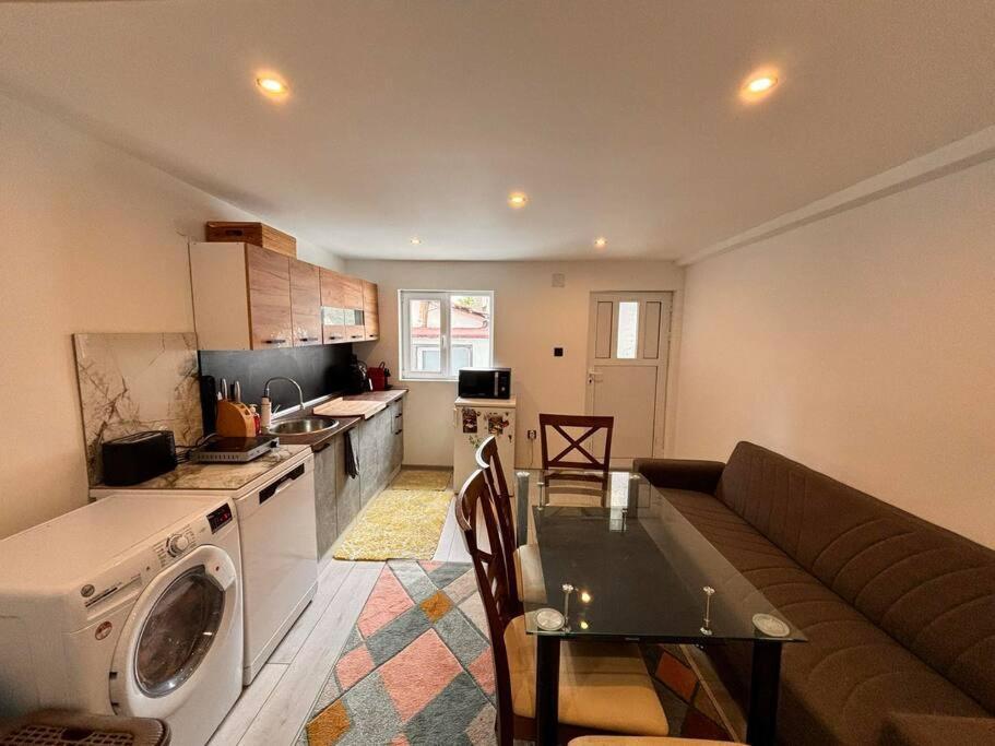Nice House Near City Center Of 루세 외부 사진