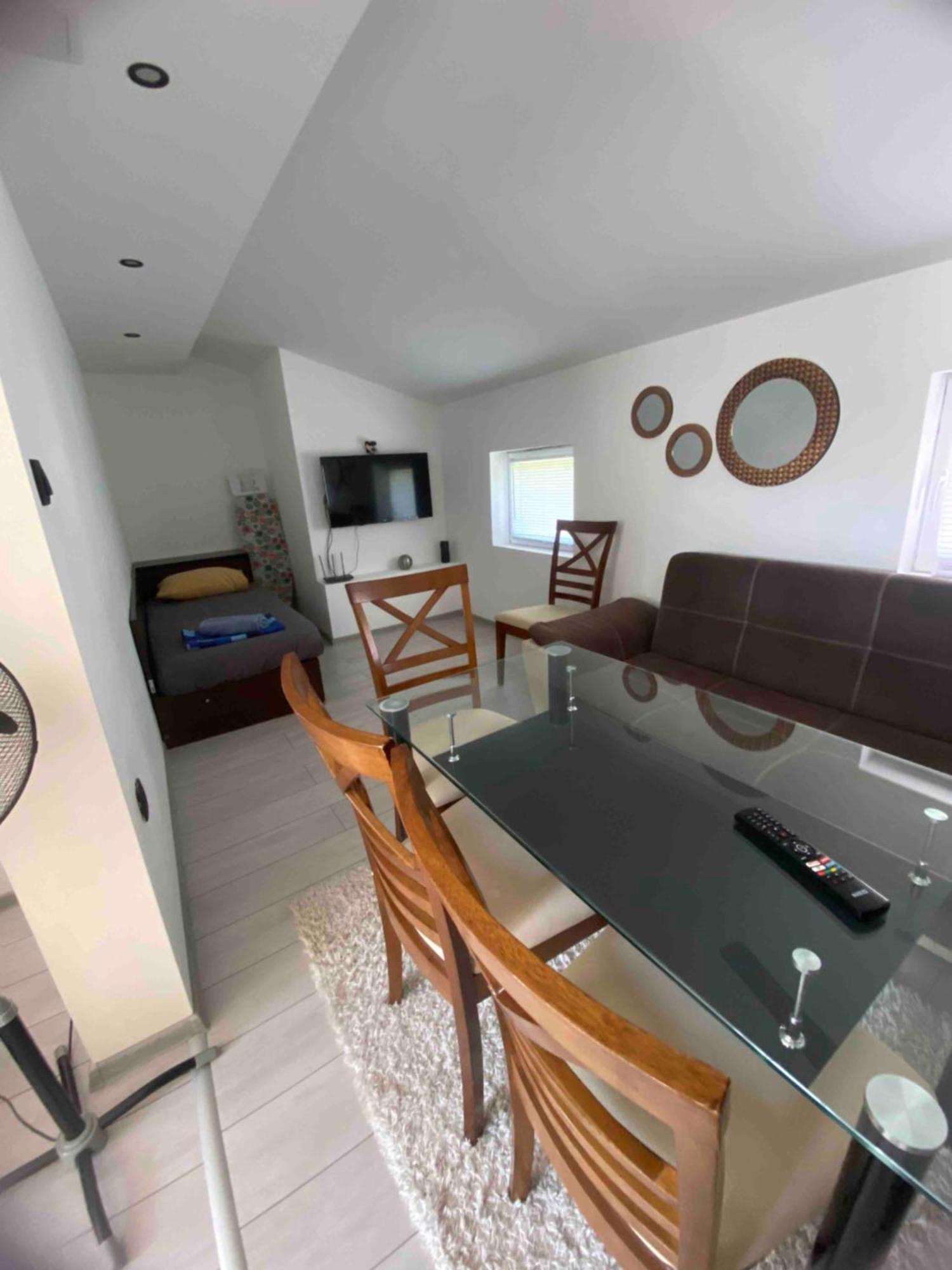 Nice House Near City Center Of 루세 외부 사진